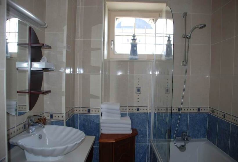 غرفة قياسية رباعية, Hôtel Le Bellevue Montrichard 3 étoiles