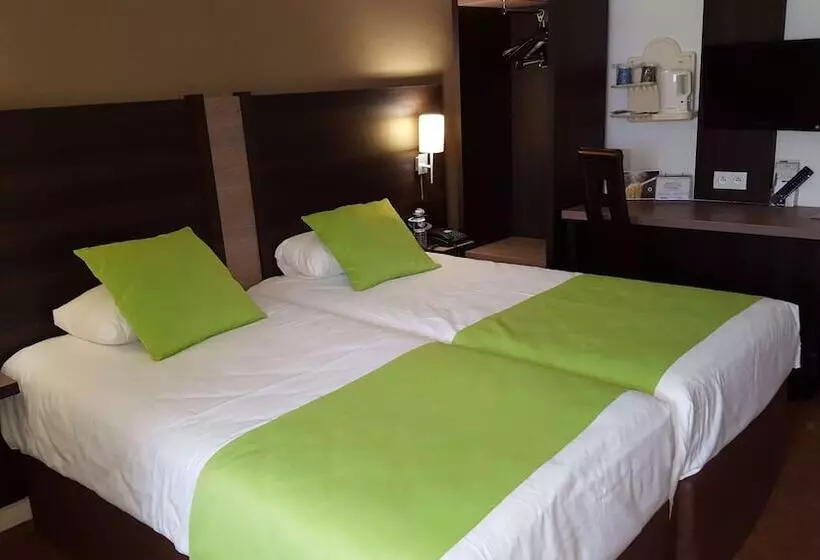 Chambre Standard, Kyriad Epernay