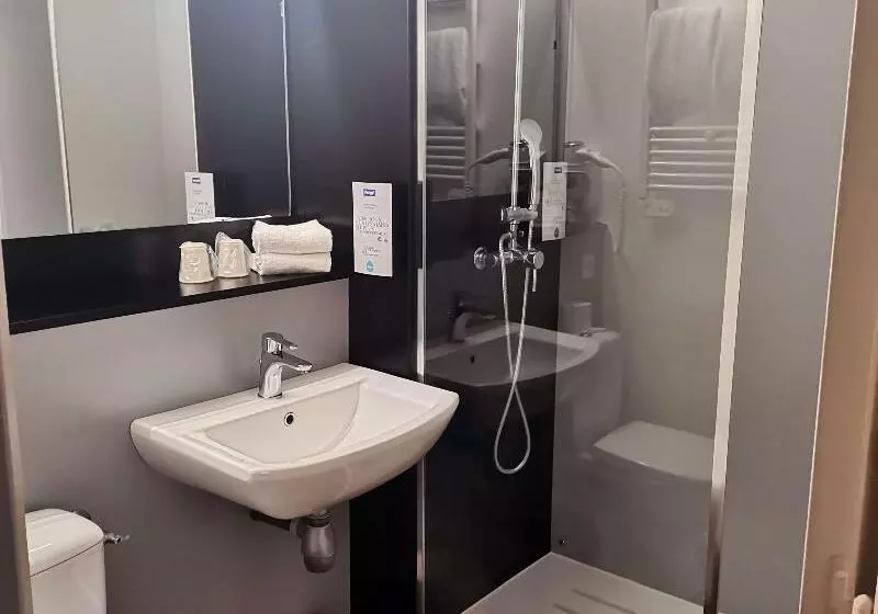 Chambre Triple Standard, Kyriad Epernay