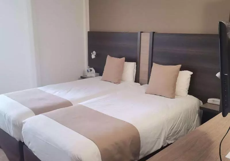 Chambre Triple Standard, Kyriad Epernay
