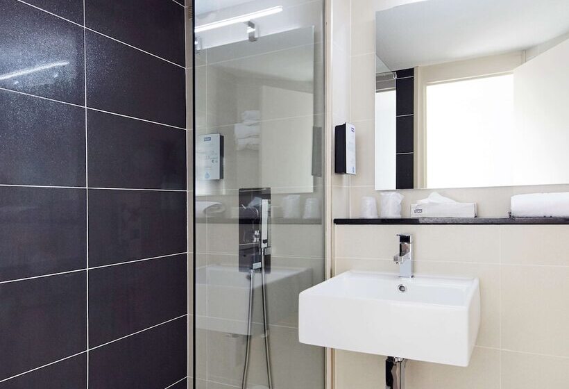 Номер Стандарт, Kyriad Hotel Meaux