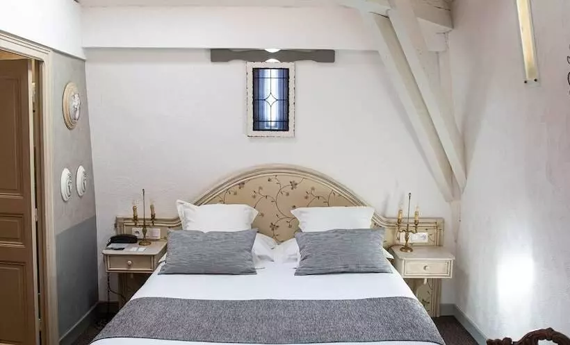 Habitació Clàssica, La Casa Pairal