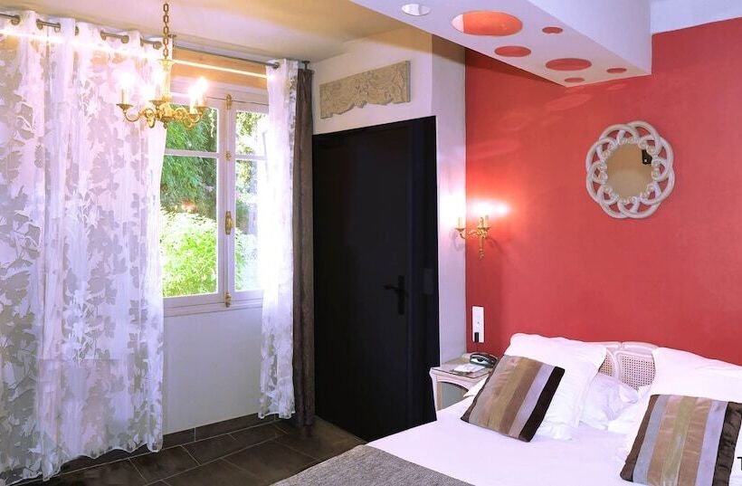 غرفة كلاسيكية, La Casa Pairal