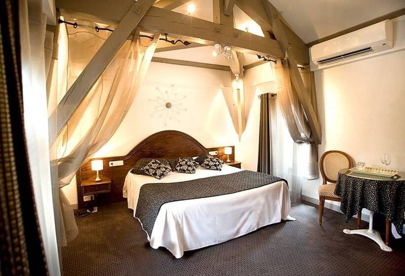 غرفة كلاسيكية, La Casa Pairal