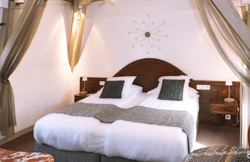 غرفة قياسية, La Casa Pairal