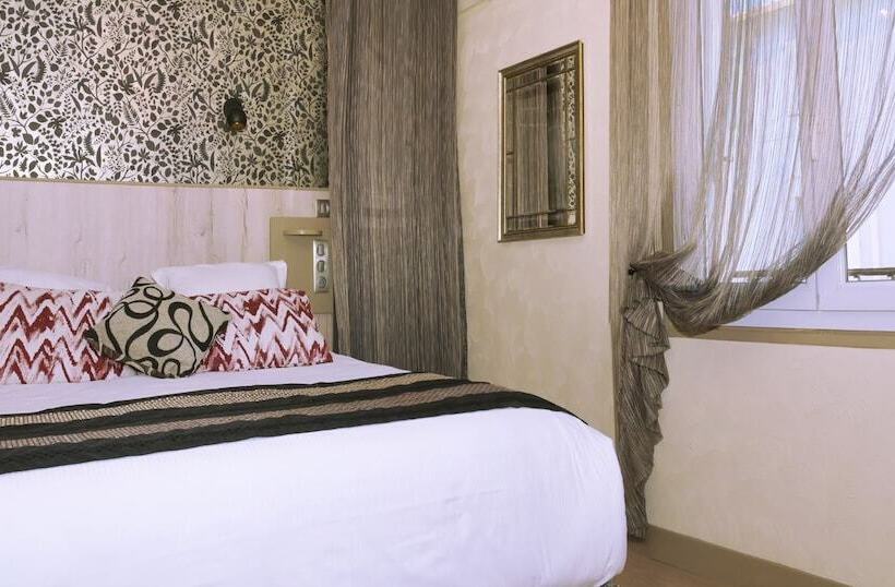 غرفة قياسية, La Casa Pairal