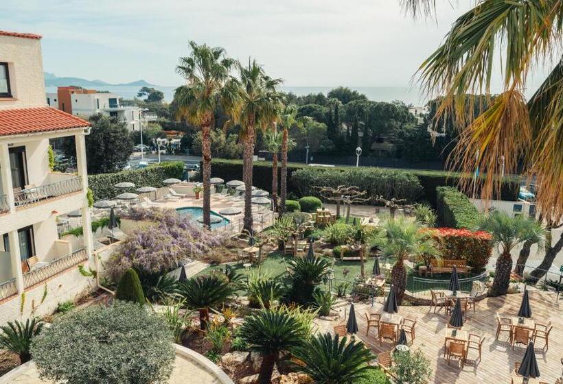 庭の見えるスタンダードトリプルルーム, Le Catalogne