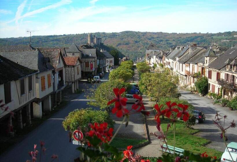 Номер Стандарт Трехместный, Logis Hôtel Restaurant Belle Rive
