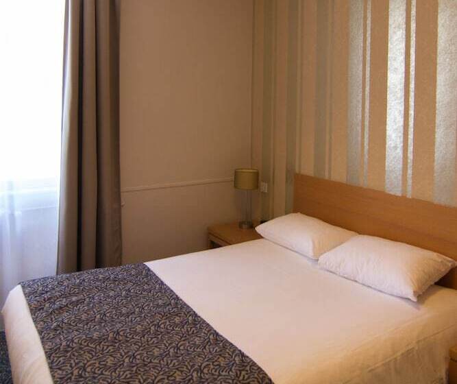 חדר קלאסי, Logis Hotel Du Chateau