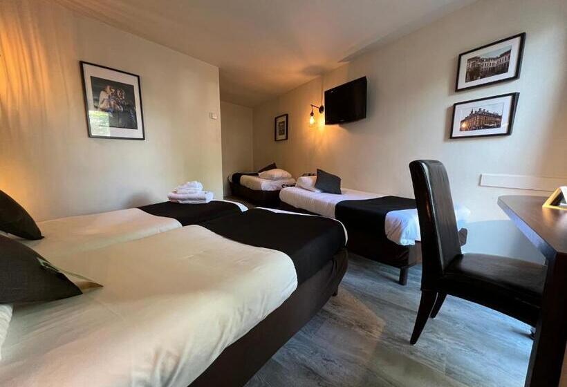 정원 전망 4인용 스탠다드 룸, Logis Hôtel Restaurant Des Acacias Lille Tourcoing