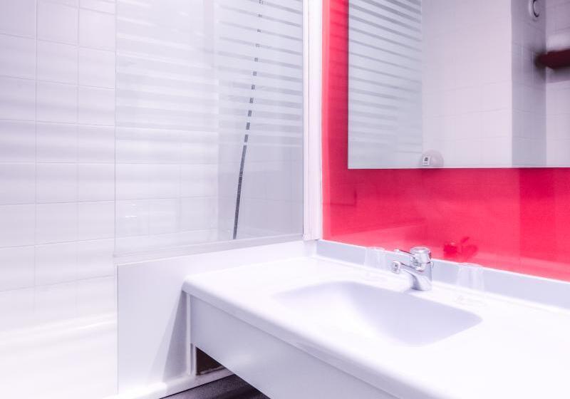 스탠다드 룸, Logis Hôtel Restaurant Des Acacias Lille Tourcoing