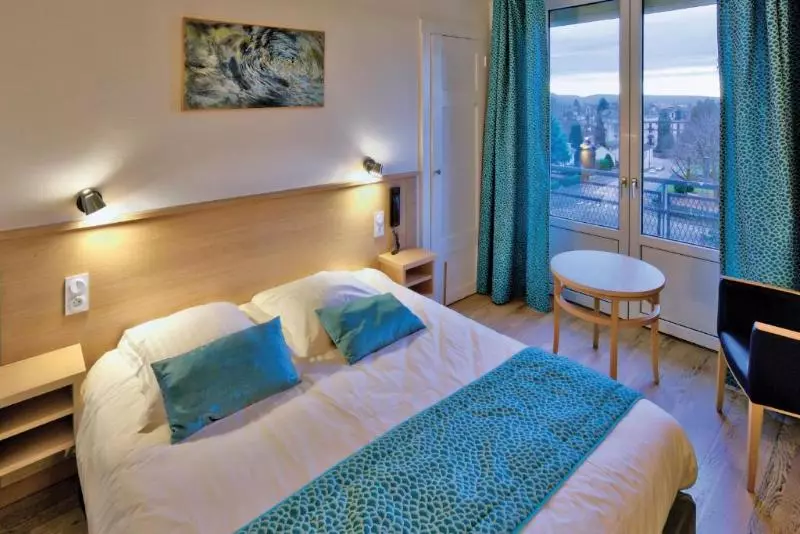 اتاق استاندارد با چشمانداز باغ, Logis Hotel Restaurant Spa Beau Site