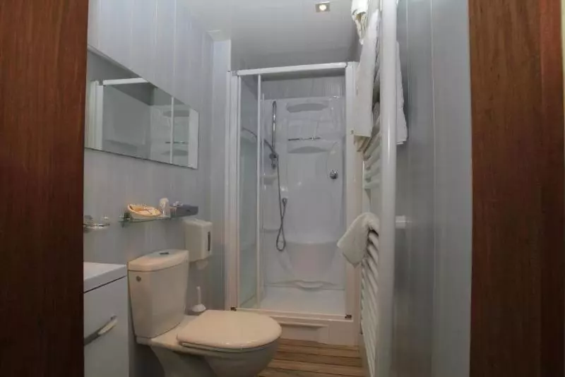 اتاق استاندارد یک نفره, Logis Hotel Restaurant Spa Beau Site
