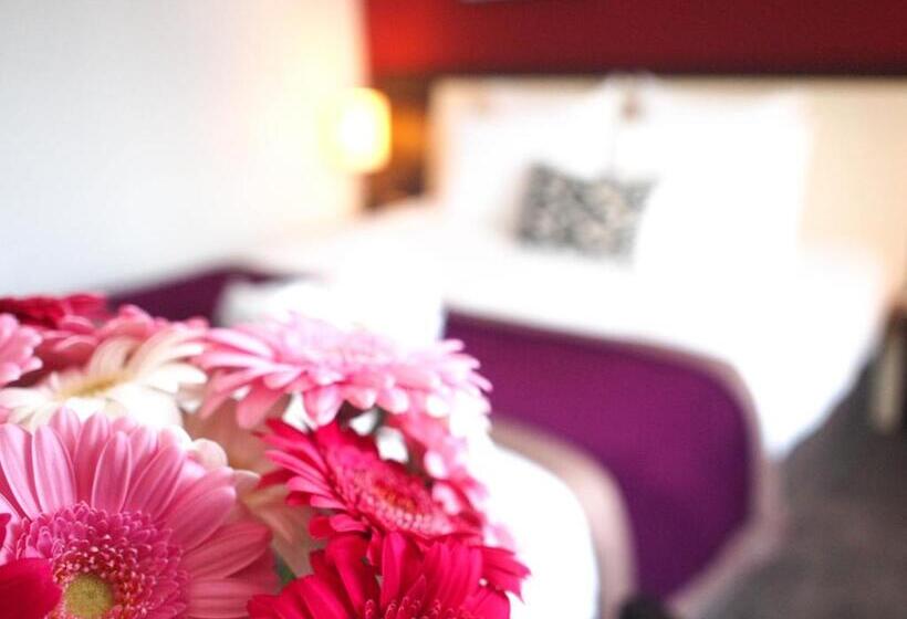 Номер Стандарт, Mercure Angers Centre Gare