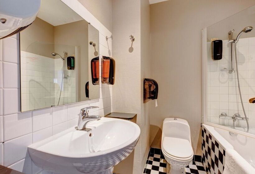 غرفة قياسية, Restaurant Le Victoria