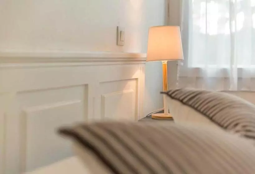 クラシックルーム, The Originals Boutique, Clair Hôtel, Martigues