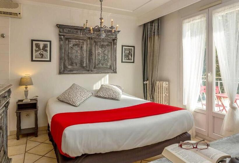 Номер Престиж, The Originals Boutique, Clair Hôtel, Martigues