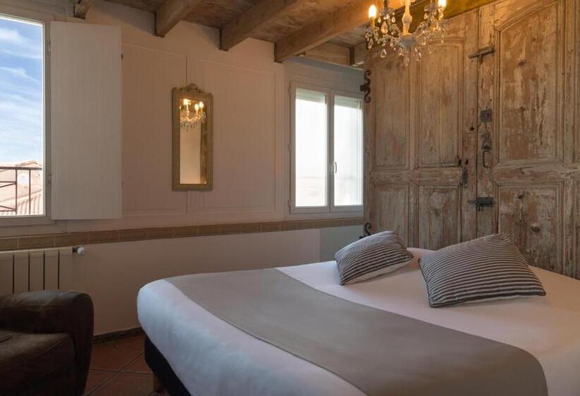 Номер Стандарт, The Originals Boutique, Clair Hôtel, Martigues