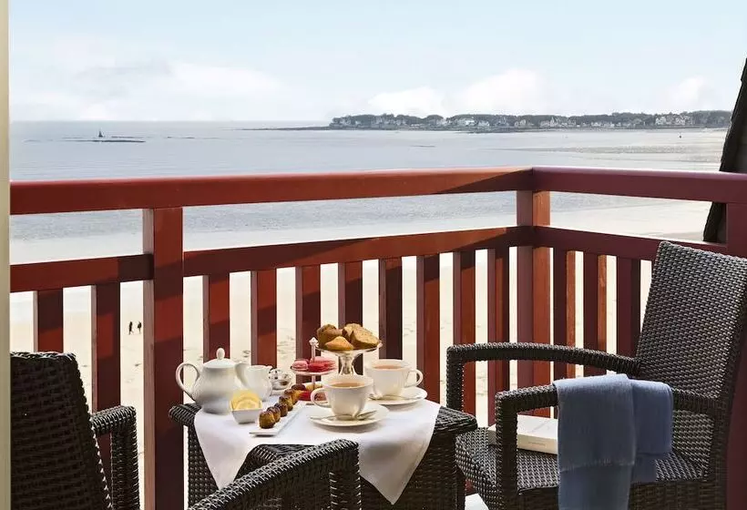 オーシャンビュースーペリアールーム, Barriere L Hermitage