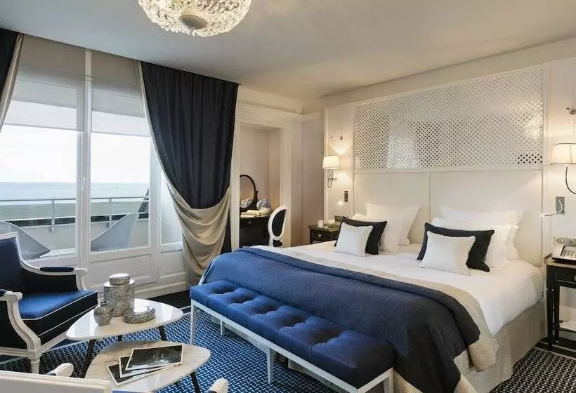 プレステージルーム、オーシャンビュー, Barriere L Hermitage