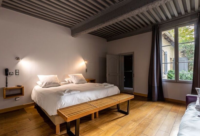 Трехместный Номер Deluxe, Boutique Hôtel Entraigues