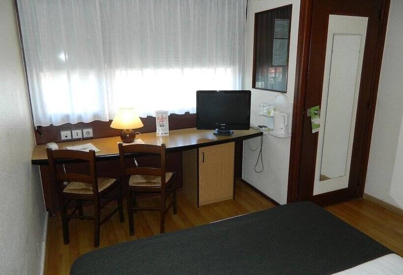 スタンダードルーム, Campanile Epernay   Dizy 51530