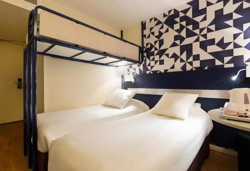 اتاق استاندارد سه نفره, Comfort Hotel Paris Porte D Ivry