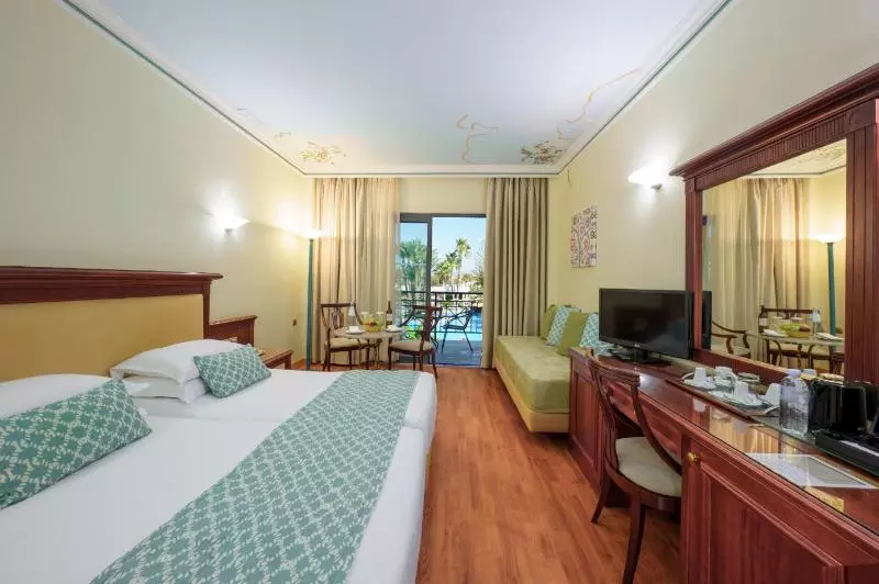 اتاق استاندارد سه نفره, Comfort Hotel Paris Porte D Ivry