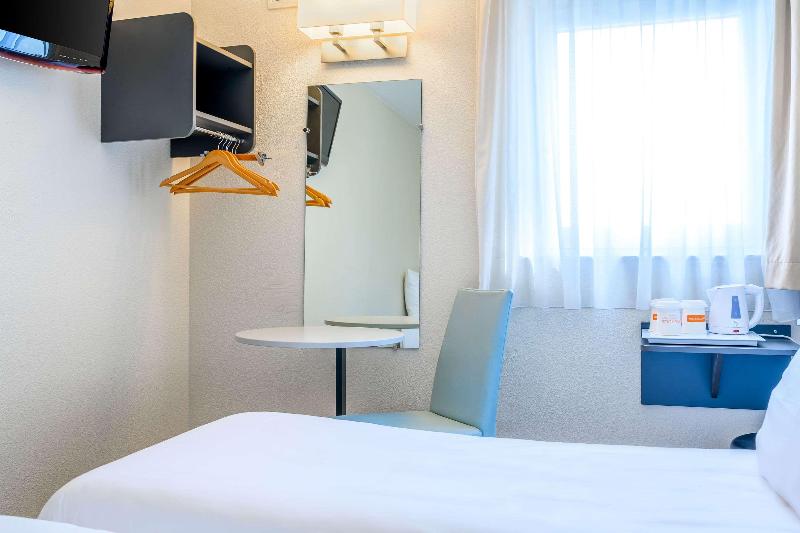 Номер Стандарт Трехместный, Comfort Hotel Paris Porte D Ivry