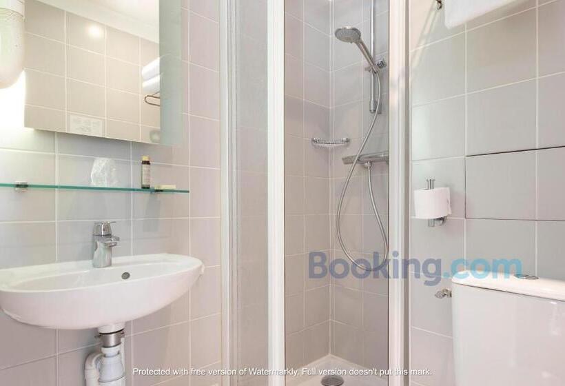 Классический Номер, Des 3 Colleges