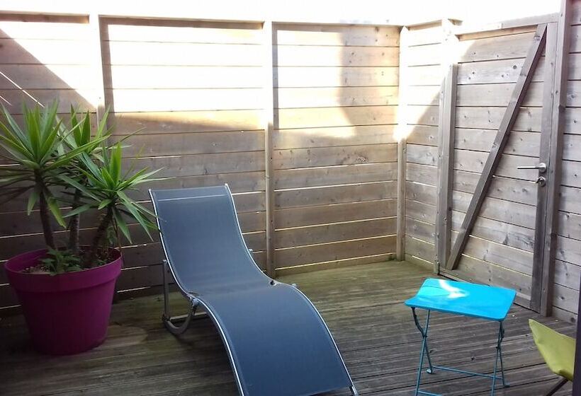 高级内部房间, Des Rochers