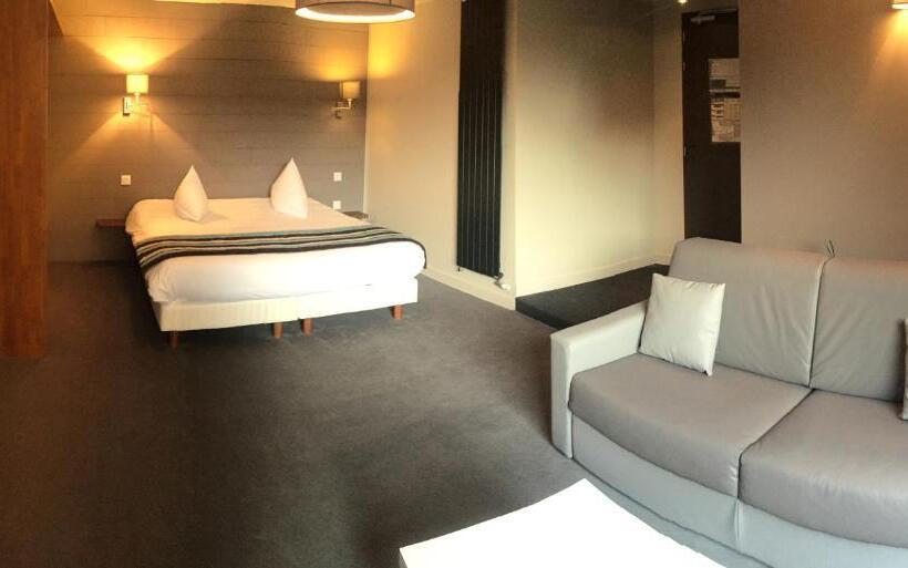 高级内部房间, Des Rochers