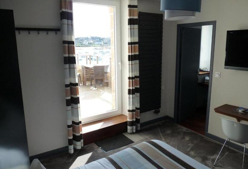 海景标准间露台, Des Rochers