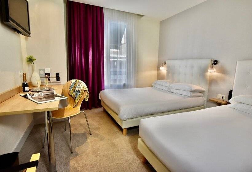 스탠다드 룸, Escale Oceania Lorient