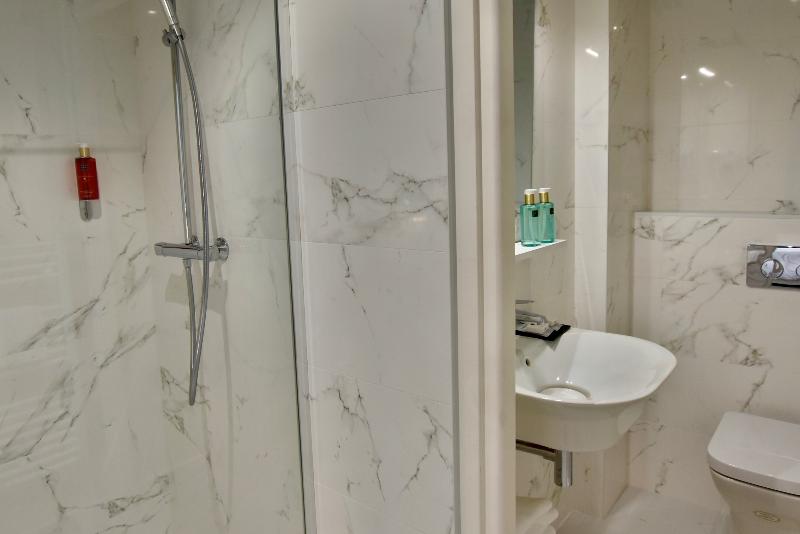 수피리어 룸, Escale Oceania Lorient