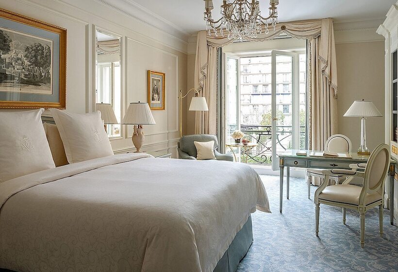 デラックスルーム, Four Seasons Hotel George V Paris