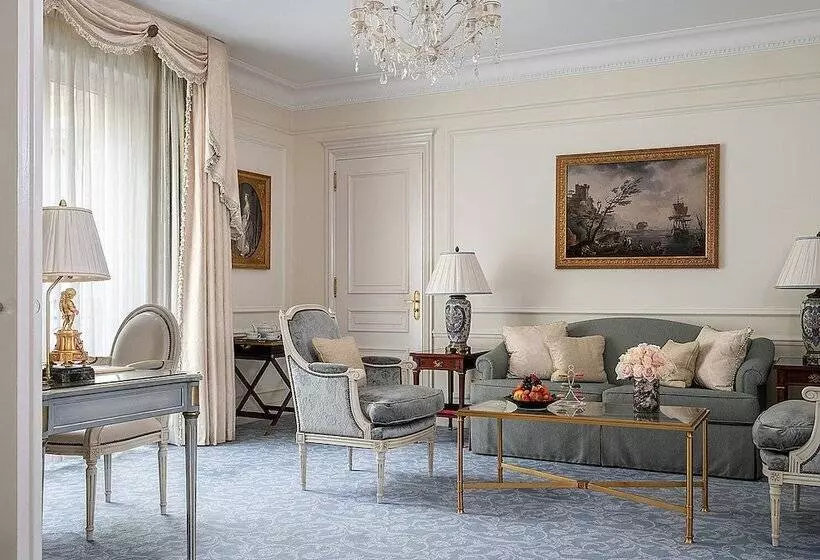 スイート, Four Seasons Hotel George V Paris