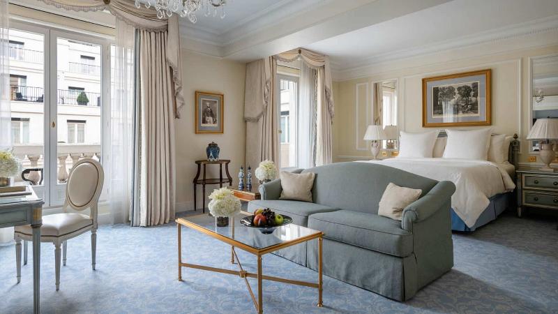 プレミアムルーム, Four Seasons Hotel George V Paris
