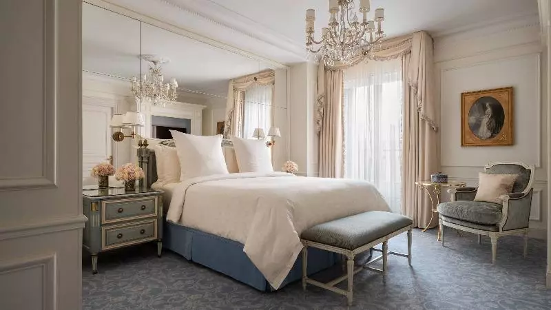 デラックススイート, Four Seasons Hotel George V Paris