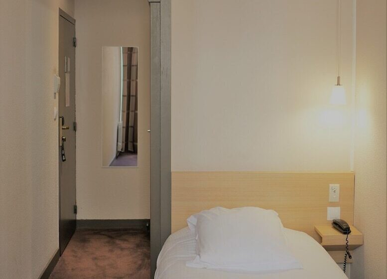 غرفة قياسية فردية مطلة على المدينة, Gambetta