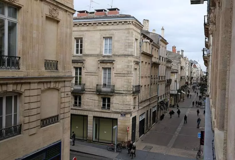 Habitación Estándar Vista Ciudad, Gambetta