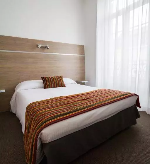 اتاق استاندارد, Hôtel De L Europe Grenoble Hyper Centre