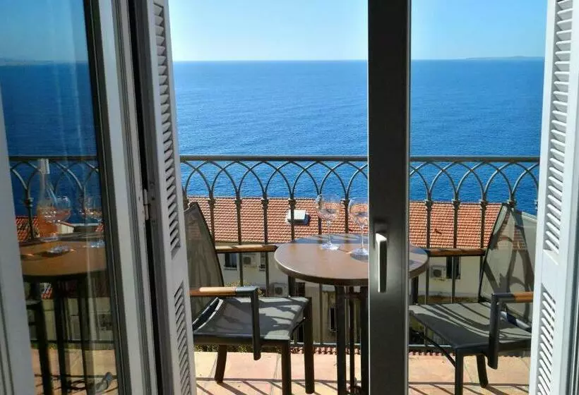 景色の見えるジュニアスイート, Hôtel La Pérouse Nice Baie Des Anges Recently Fully Renovated
