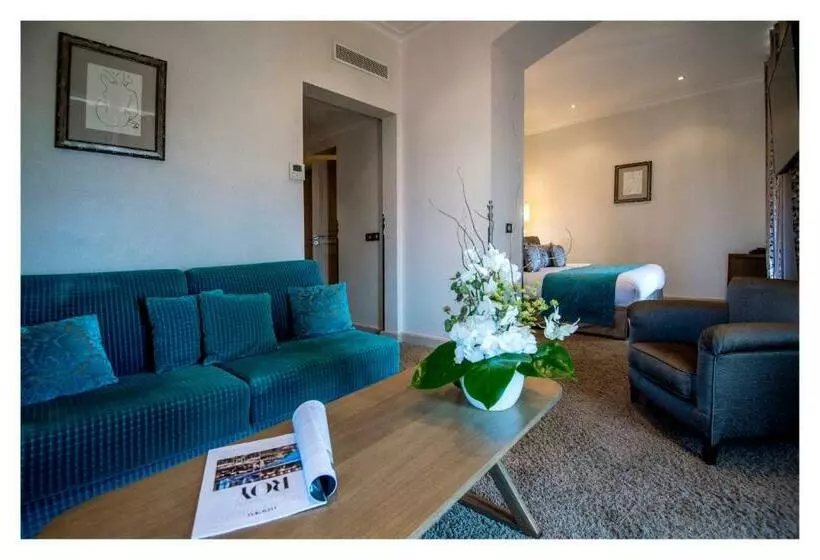 景色の見えるジュニアスイート, Hôtel La Pérouse Nice Baie Des Anges Recently Fully Renovated