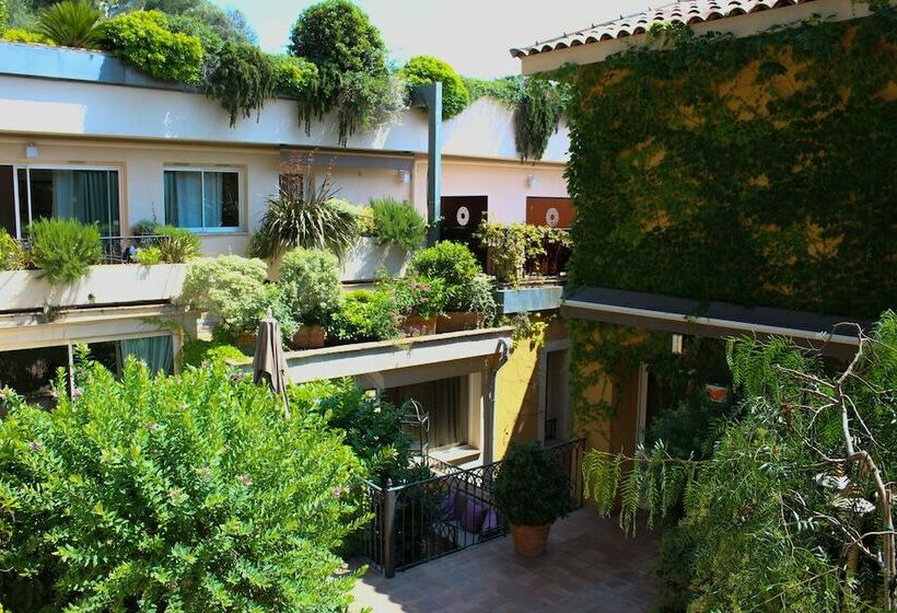 اتاق سوپریور سه تخته, Hôtel La Pérouse Nice Baie Des Anges   Recently Fully Renovated