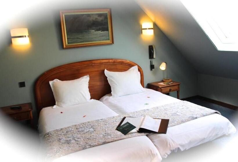 חדר משפחתי, Hôtel Restaurant La Cigogne