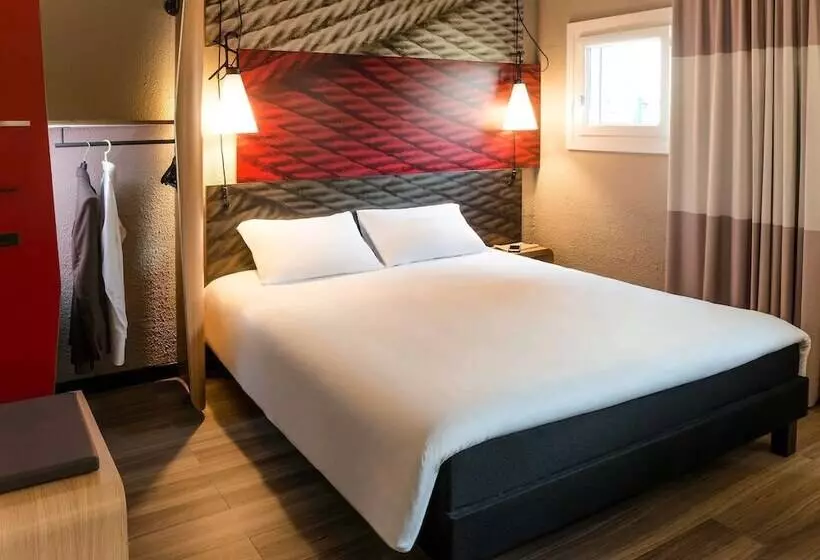 ダブルベッドスタンダードルーム, Ibis Bourg En Bresse