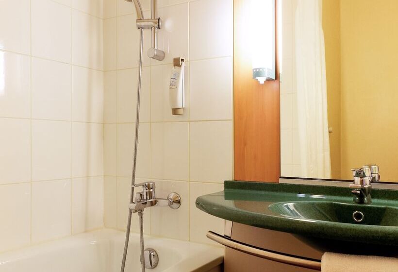 Номер Стандарт, B&B Grenoble Université 2