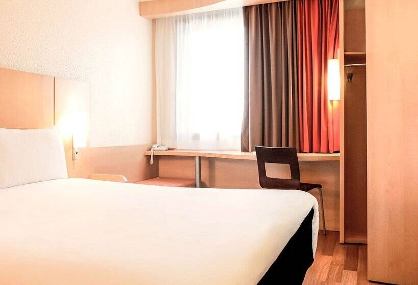 Standard Room Double Bed, Ibis Lyon Gare Part Dieu
