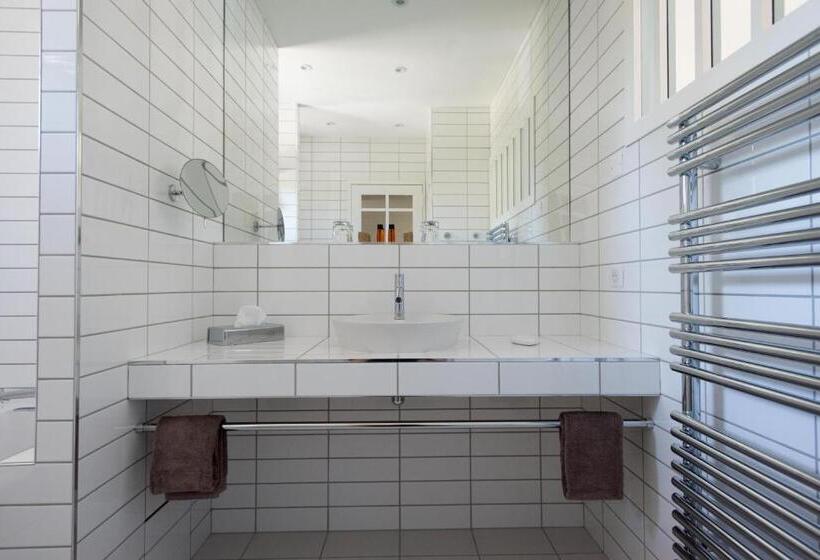 غرفة سوبيريور, La Frégate